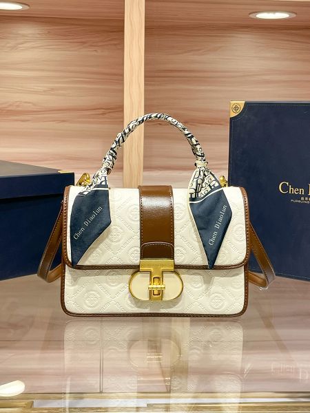 雙D鎖手提小方包